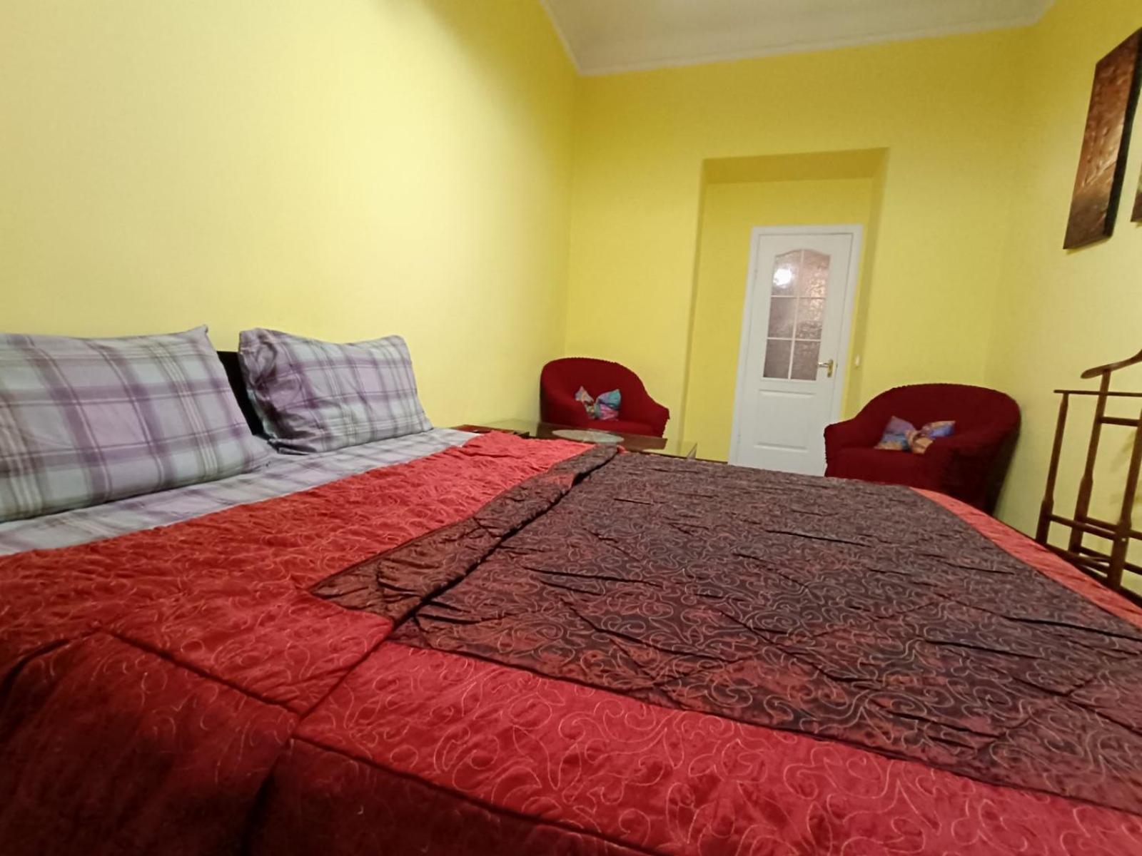 Apartment Anna Lviv Exterior foto